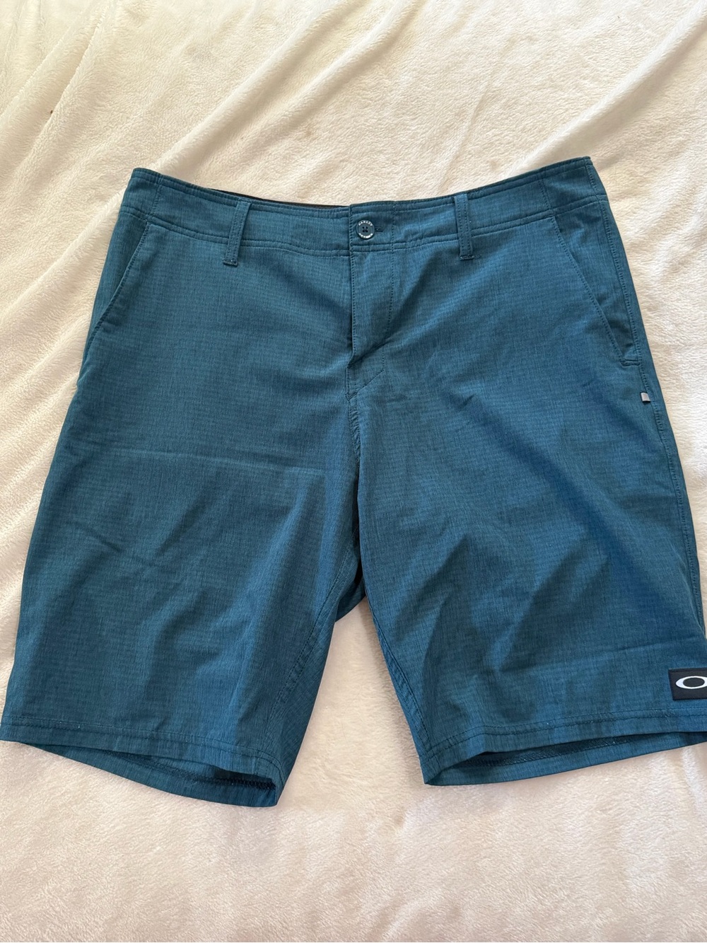 Oakley Men's Teal Blue Flat Front Shorts
